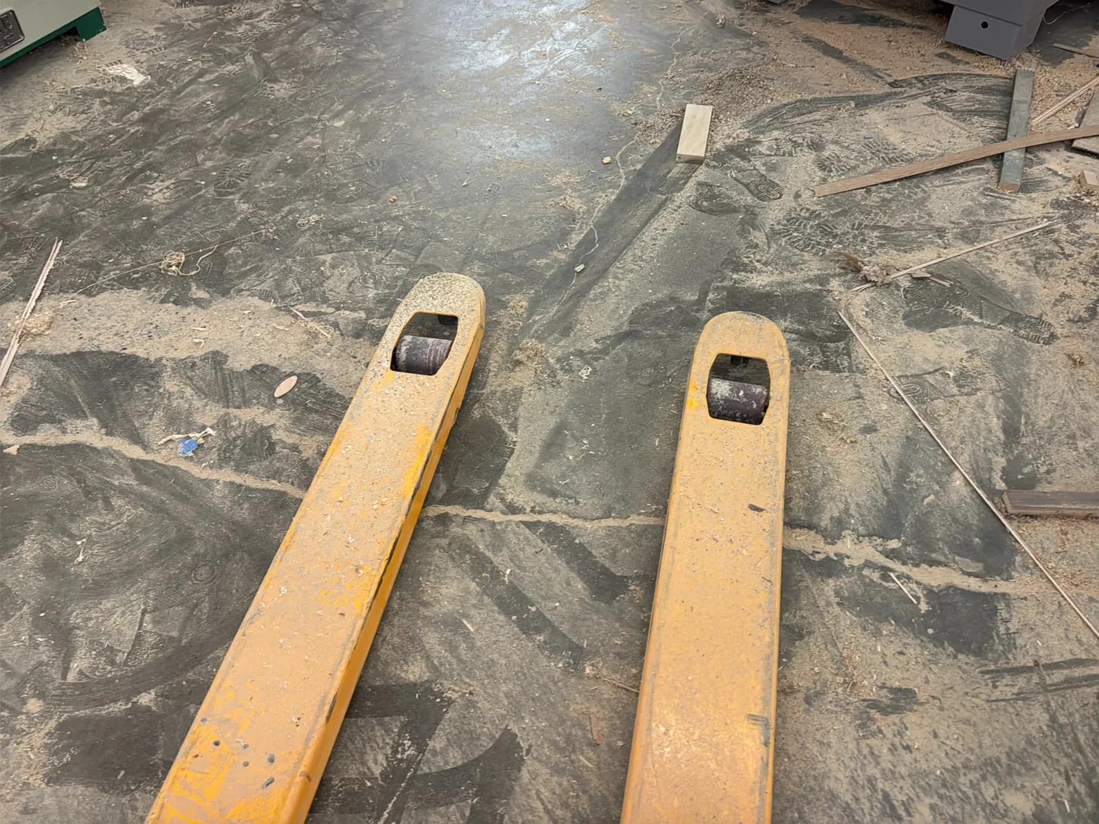 5,500lb Capacity Pallet Jack, photo 5 of 5