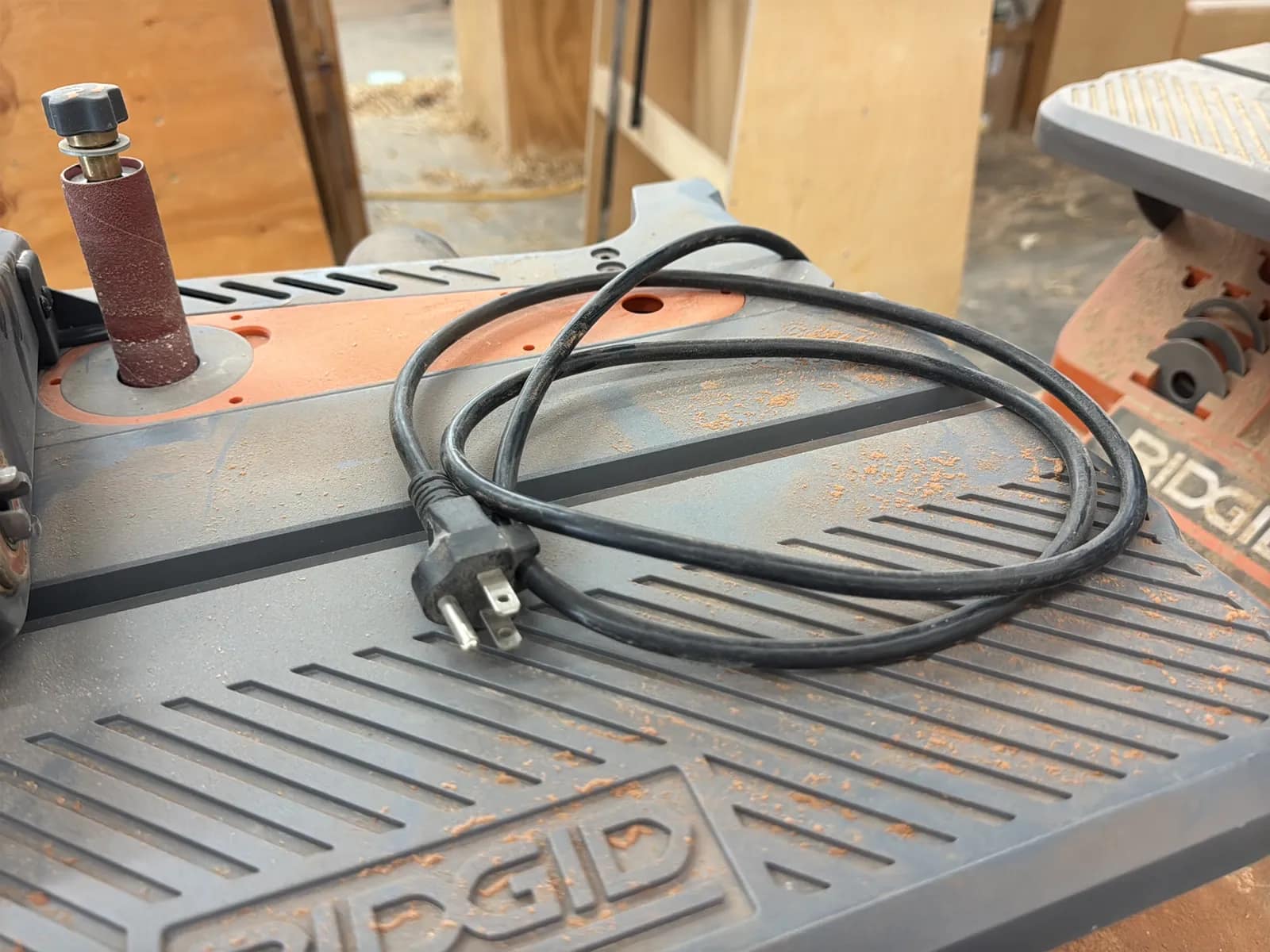 Ridgid 4” Sander With (2) Attachments, photo 3 of 7