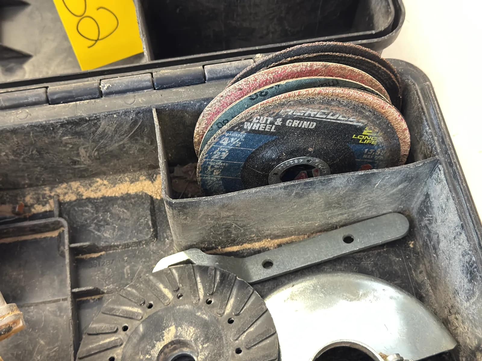 DeWalt 4.5” Angle Grinder, photo 8 of 8