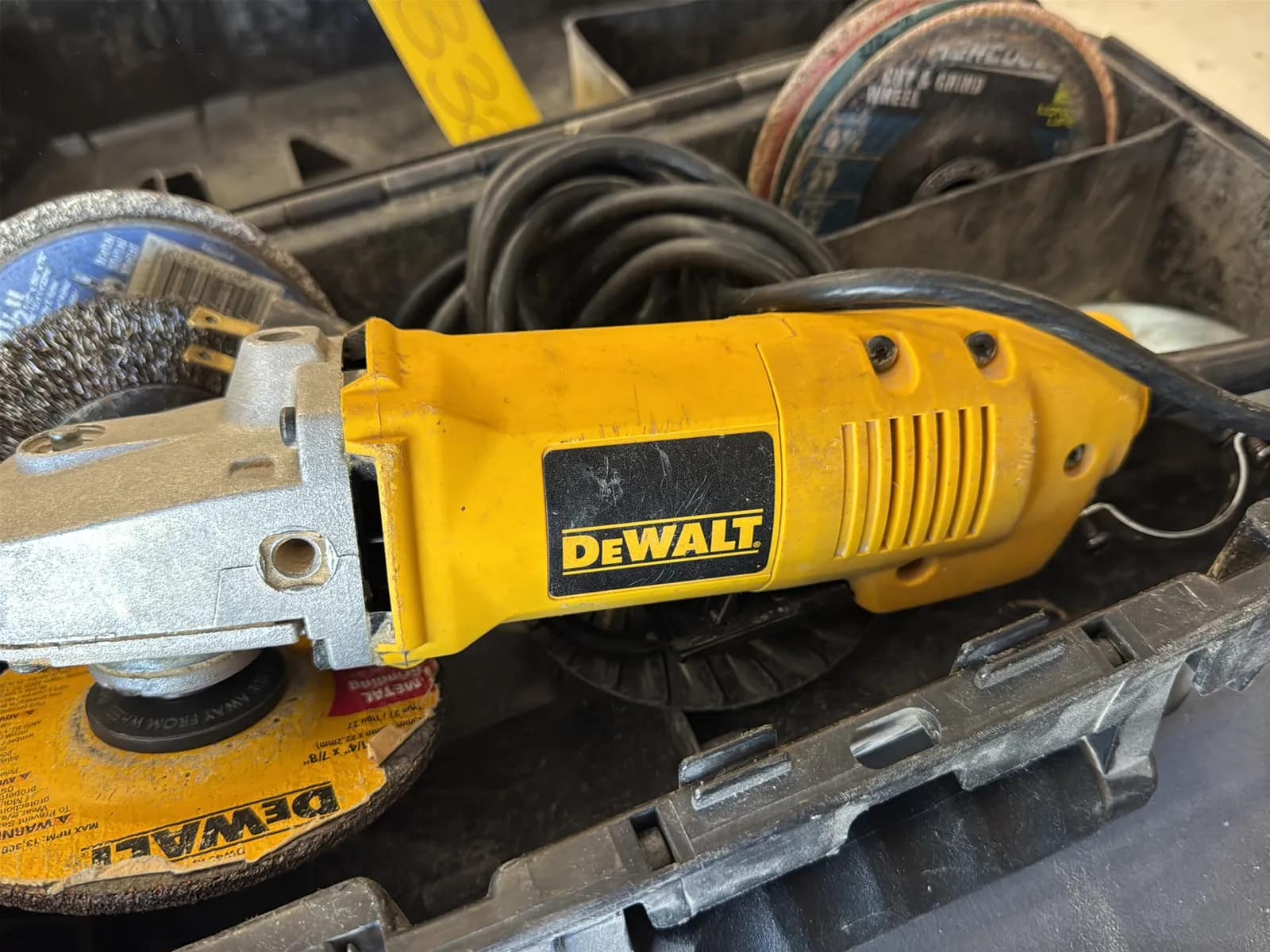 DeWalt 4.5” Angle Grinder, photo 3 of 8