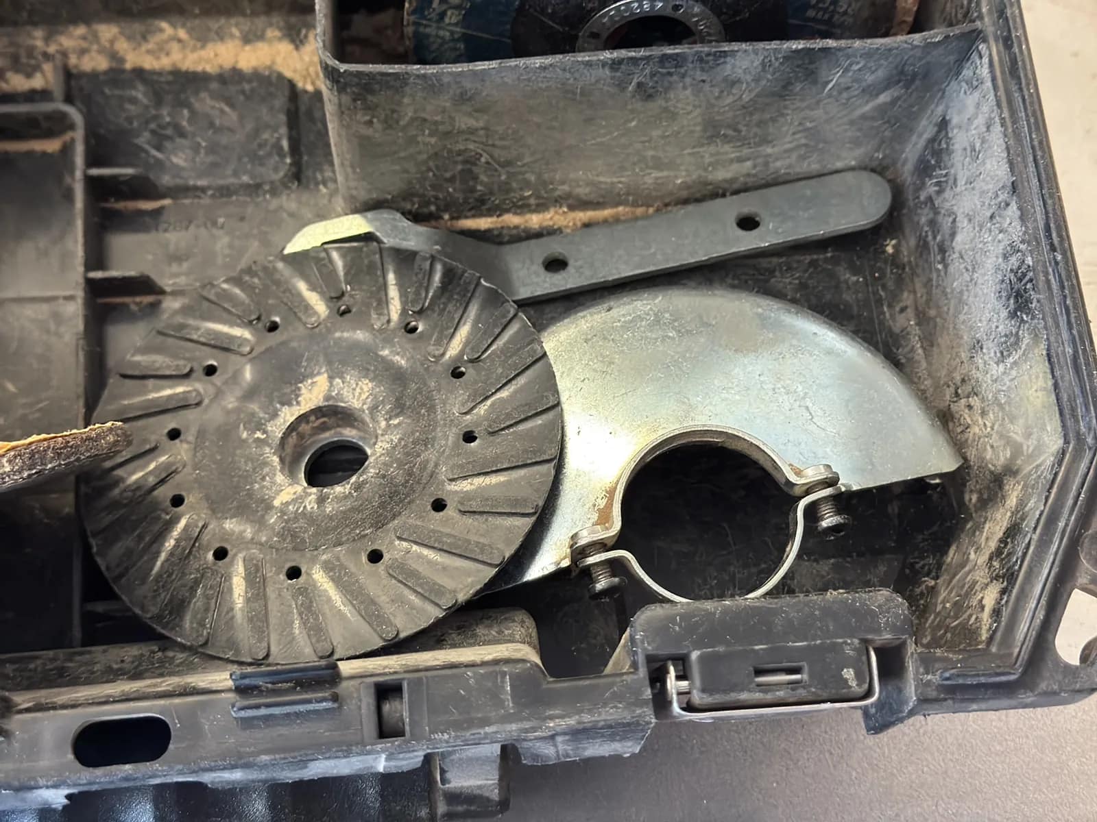 DeWalt 4.5” Angle Grinder, photo 7 of 8