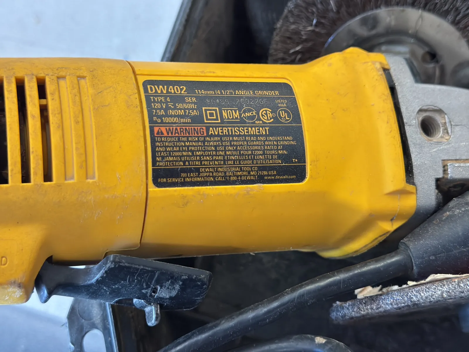 DeWalt 4.5” Angle Grinder, photo 4 of 8