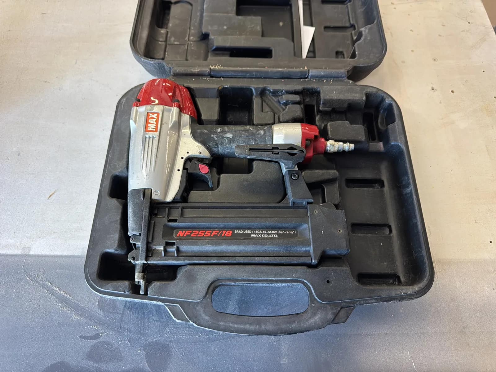 Max NF255F/18 Brad Nailer, photo 1 of 8