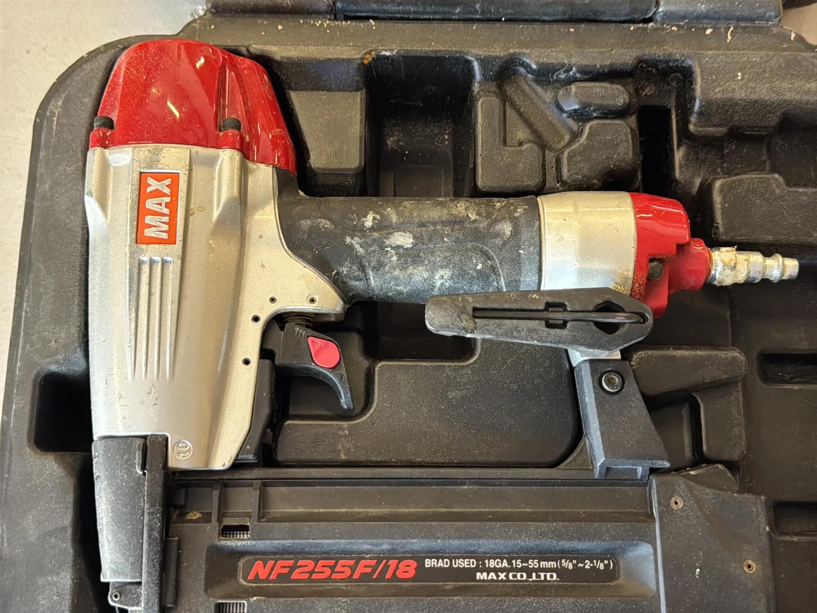 Max NF255F/18 Brad Nailer, photo 4 of 8