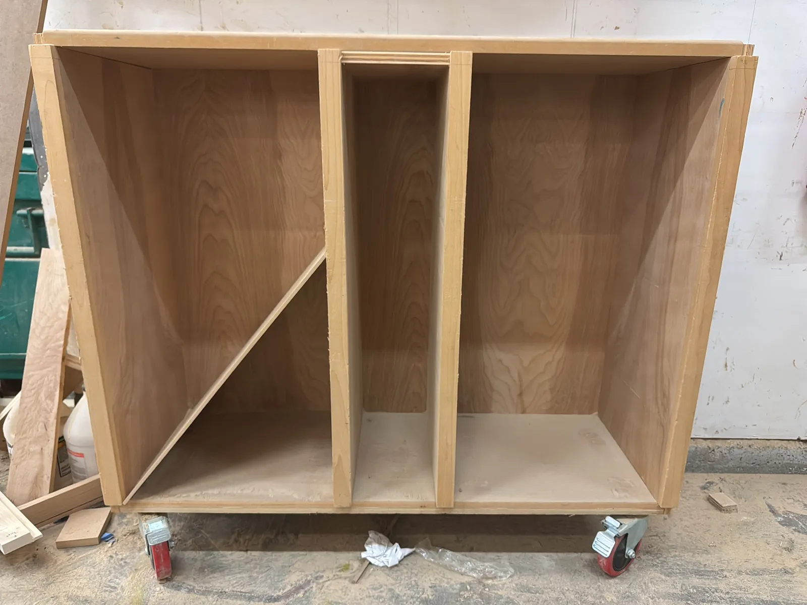 Rolling Cabinet And Wall Mounted Cabinet With Contents: Assorted Router Accessories, Woodworking Tools And More, photo 2 of 11