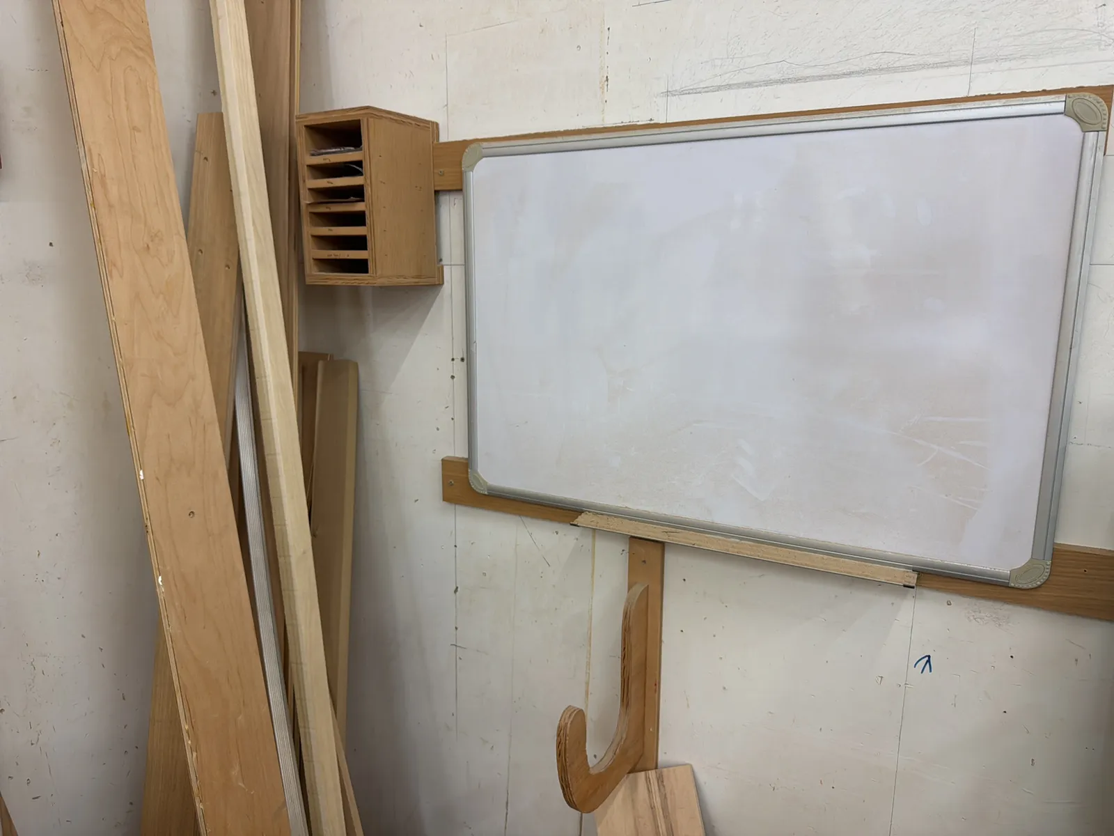 Contents Of Corner: Cabinet With Contents, Assorted Wood And More, photo 5 of 8