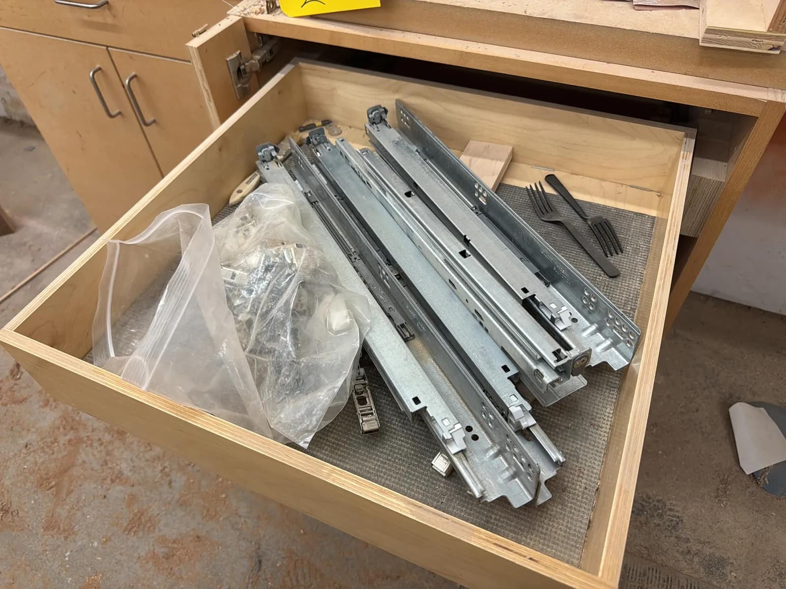 Assorted Cabinets And Contents, photo 6 of 14