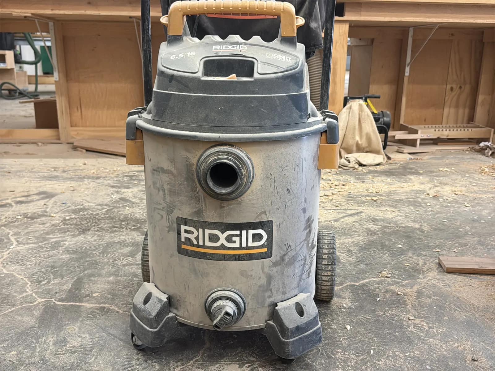 Ridgid 6.5HP 16 Gallon Shop Vacuum, photo 3 of 7
