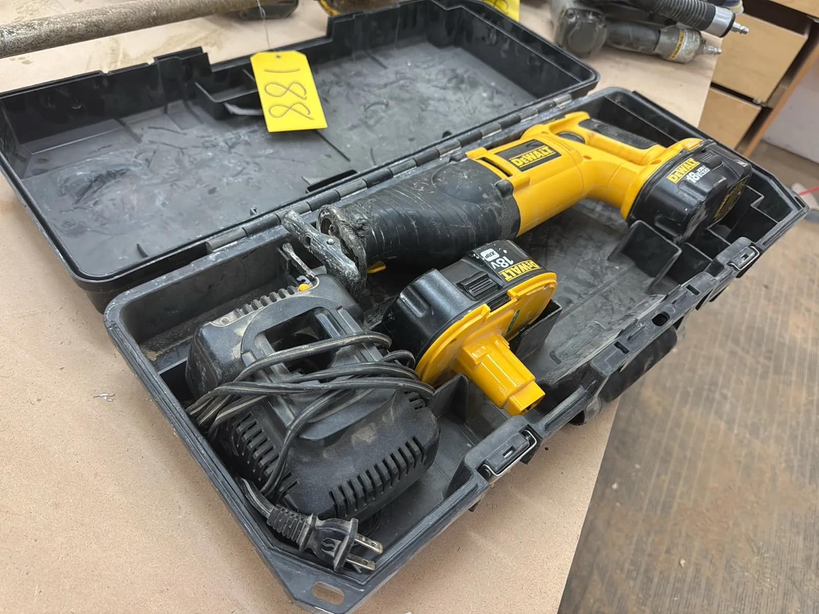 DeWalt Cordless Reciprocating Saw With (2) Batteries, Charger And Case, photo 6 of 6