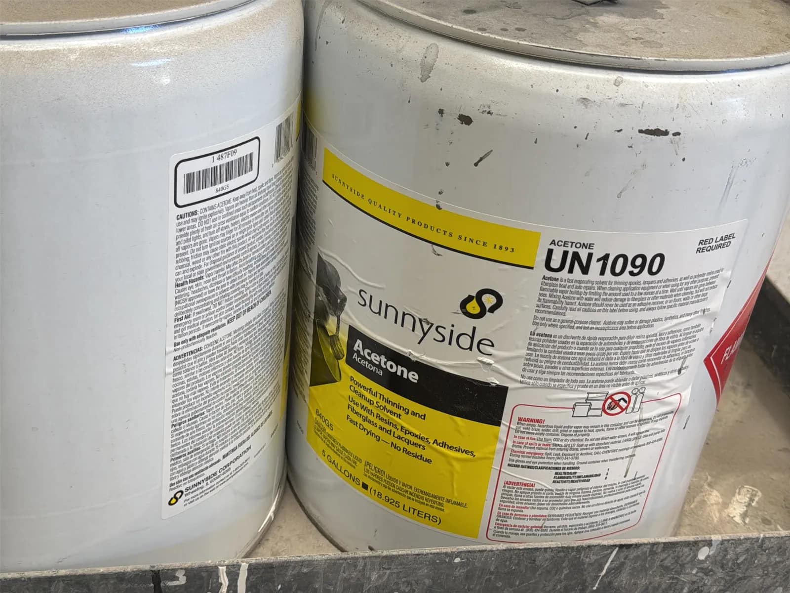 Rolling Cart And Contents: Assorted Chemicals, photo 7 of 7