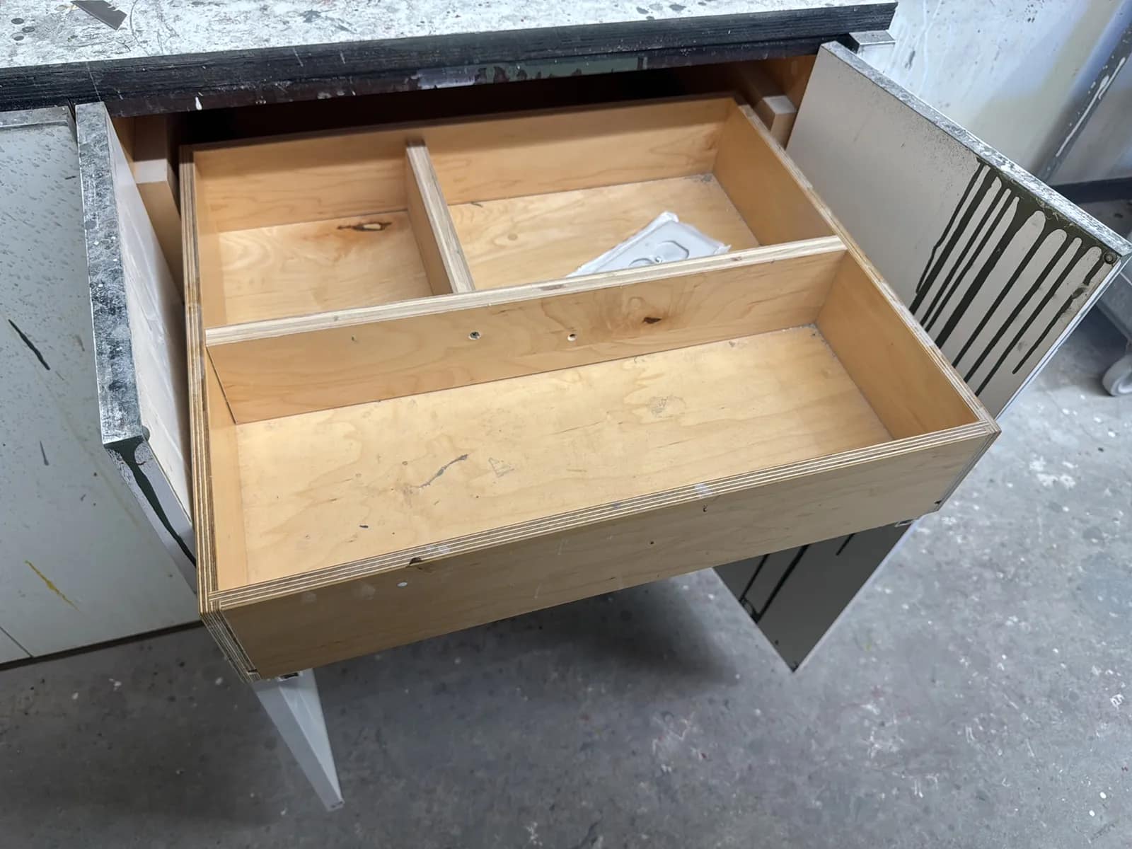 (2) Cabinets With Contents And Wall Mounted Organizers, photo 7 of 11
