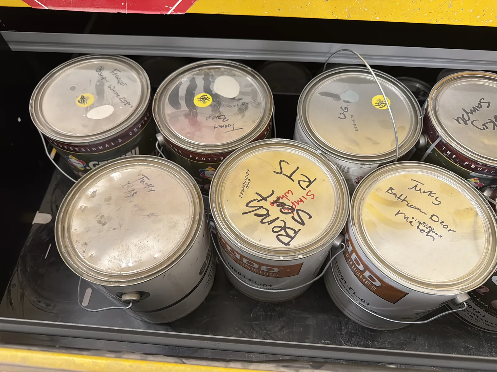 Steel Cabinet With Contents: Assorted Paints And More, photo 5 of 10