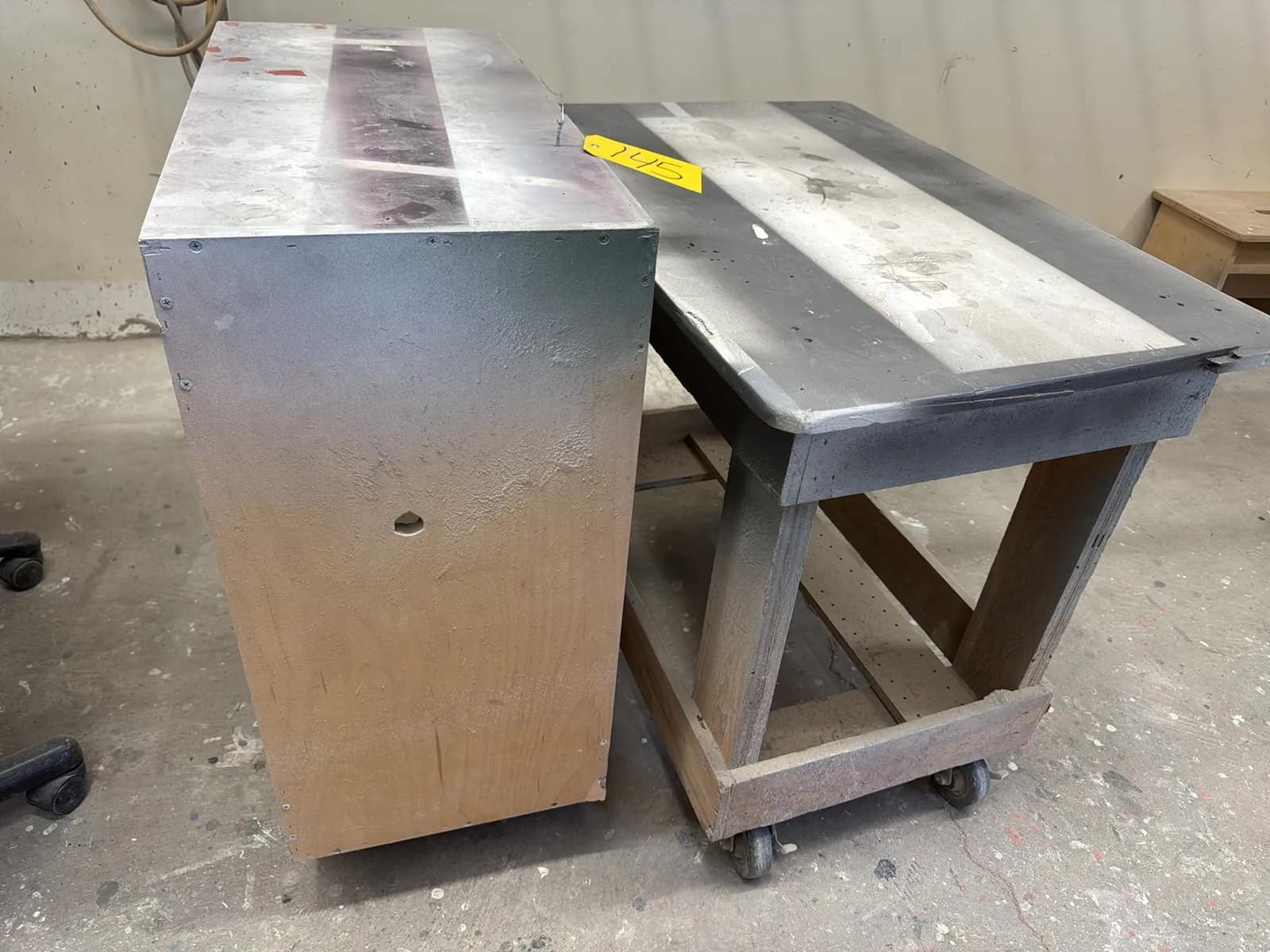 (2) Rolling Shop Carts, photo 1 of 9