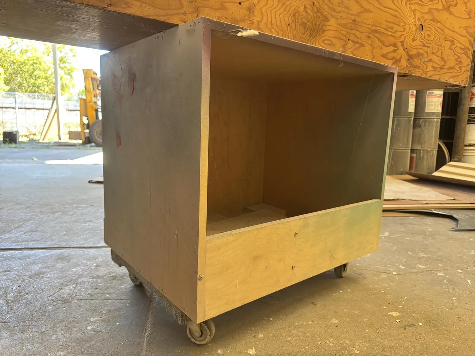 Custom Rolling Table With Magnavox Cabinet, photo 6 of 11
