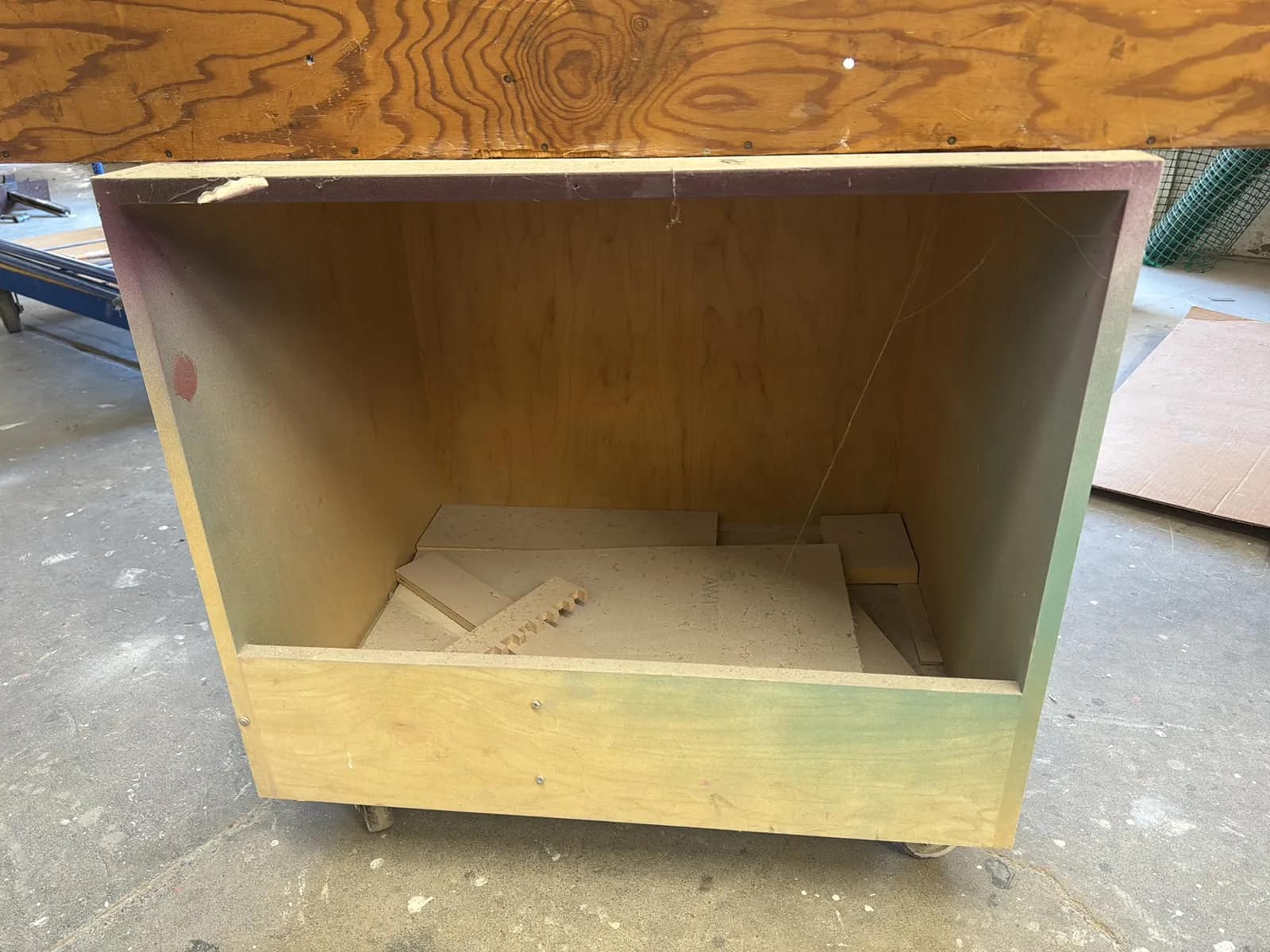 Custom Rolling Table With Magnavox Cabinet, photo 5 of 11