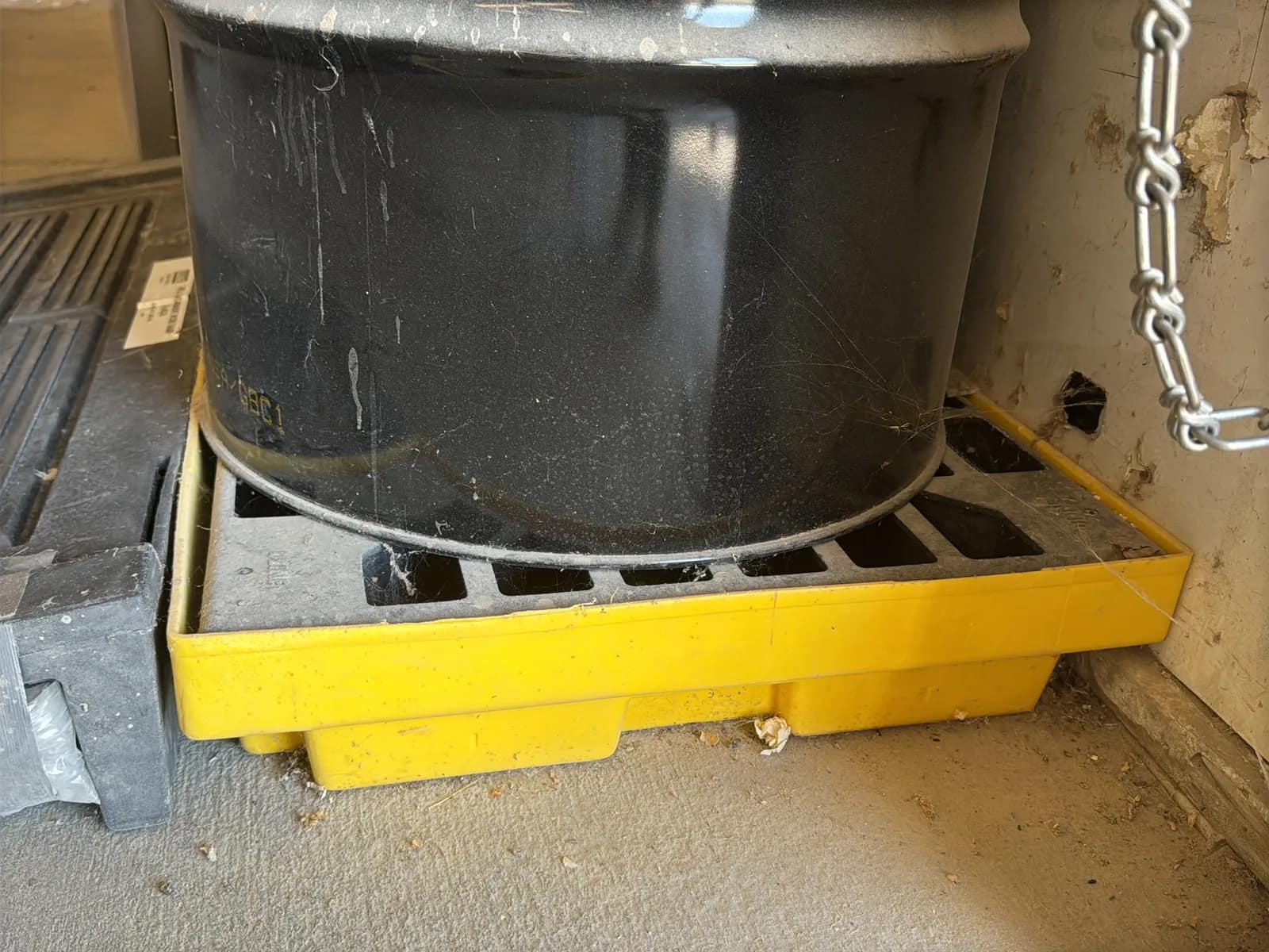 (2) 55 Gal Drums With Spill Platform, Work Ramp And Funnel, photo 6 of 9