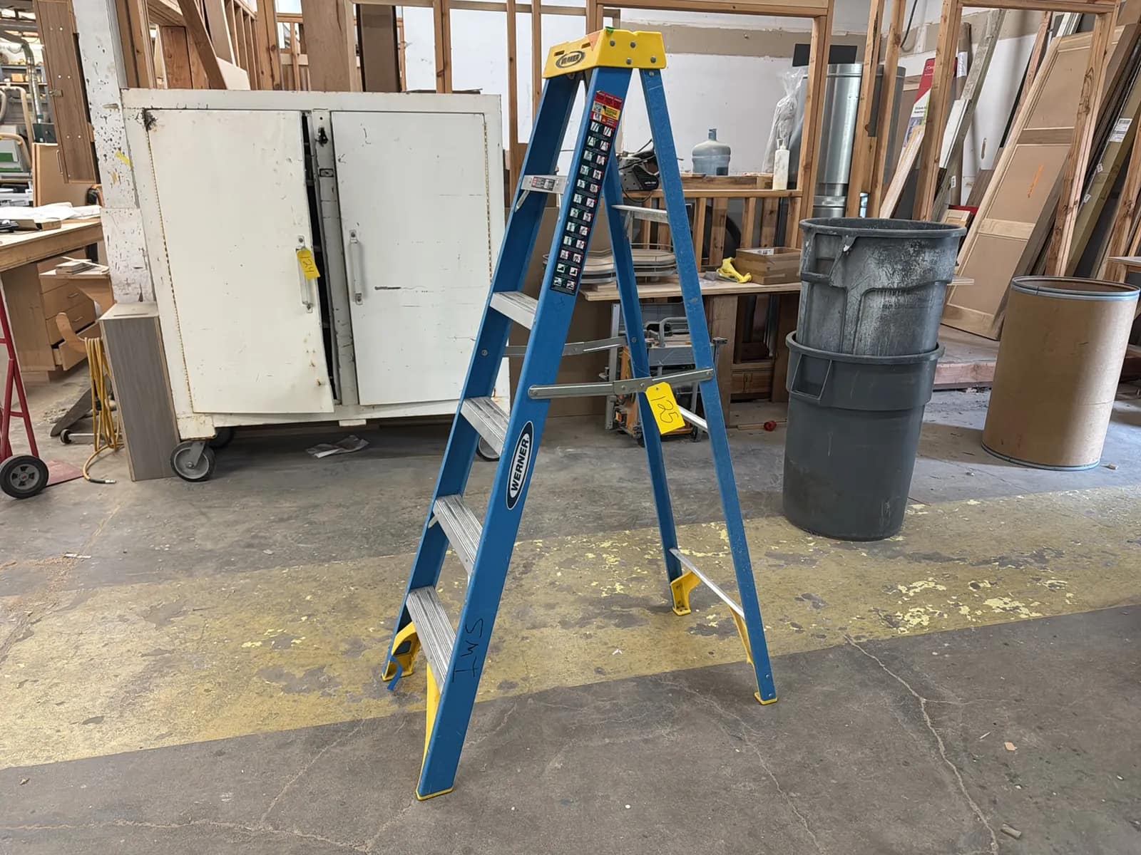 werner-6-folding-ladder-a4d5e8