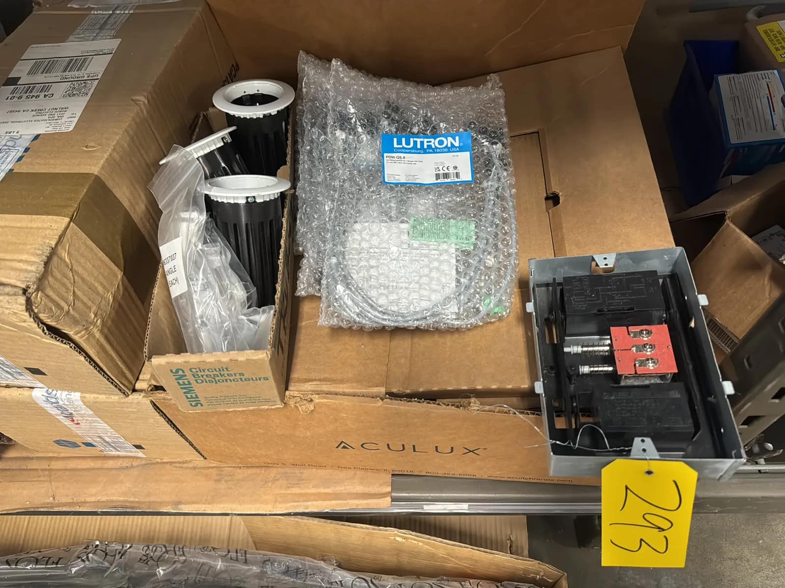 Contents Of (1) Shelf: Assorted Electrical Supply, photo 6 of 12