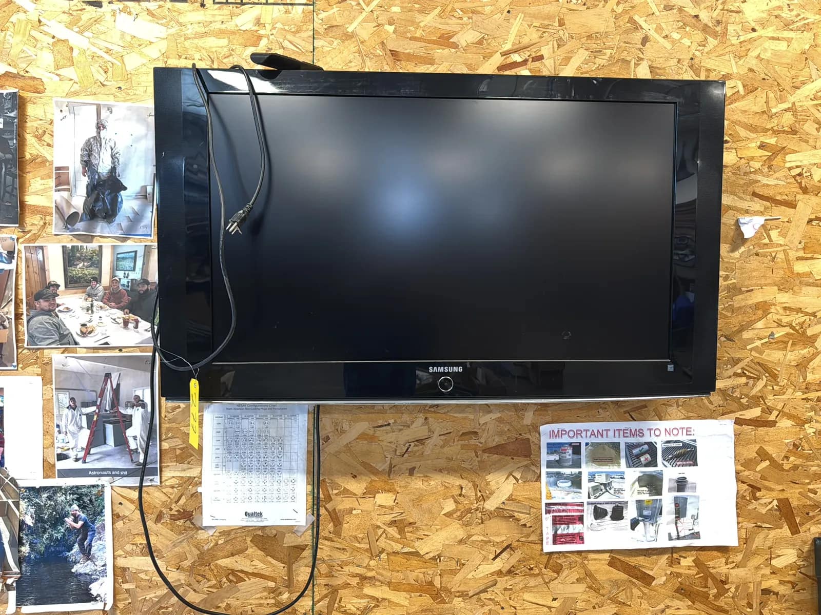 samsung-40-wall-mounted-hdtv-with-remote-e6833c