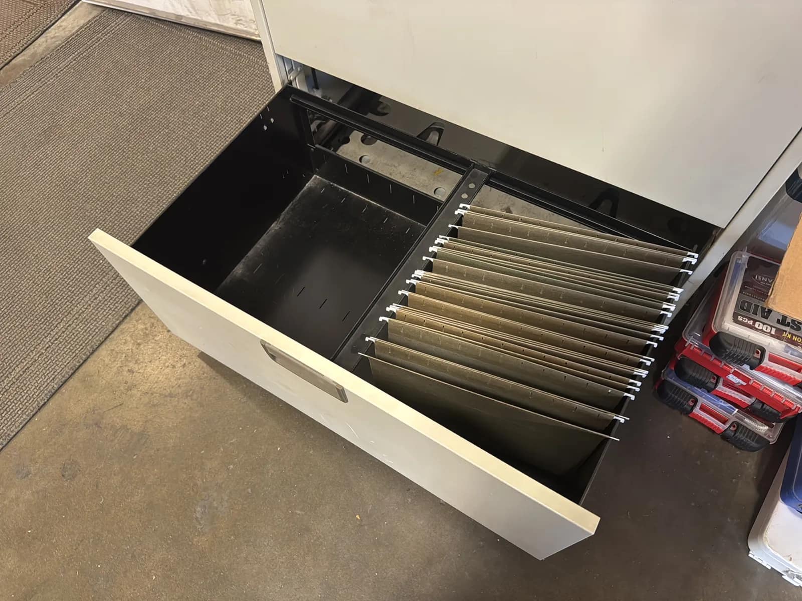 Metal Filing Cabinet With Contents: Empty Folders, photo 5 of 6