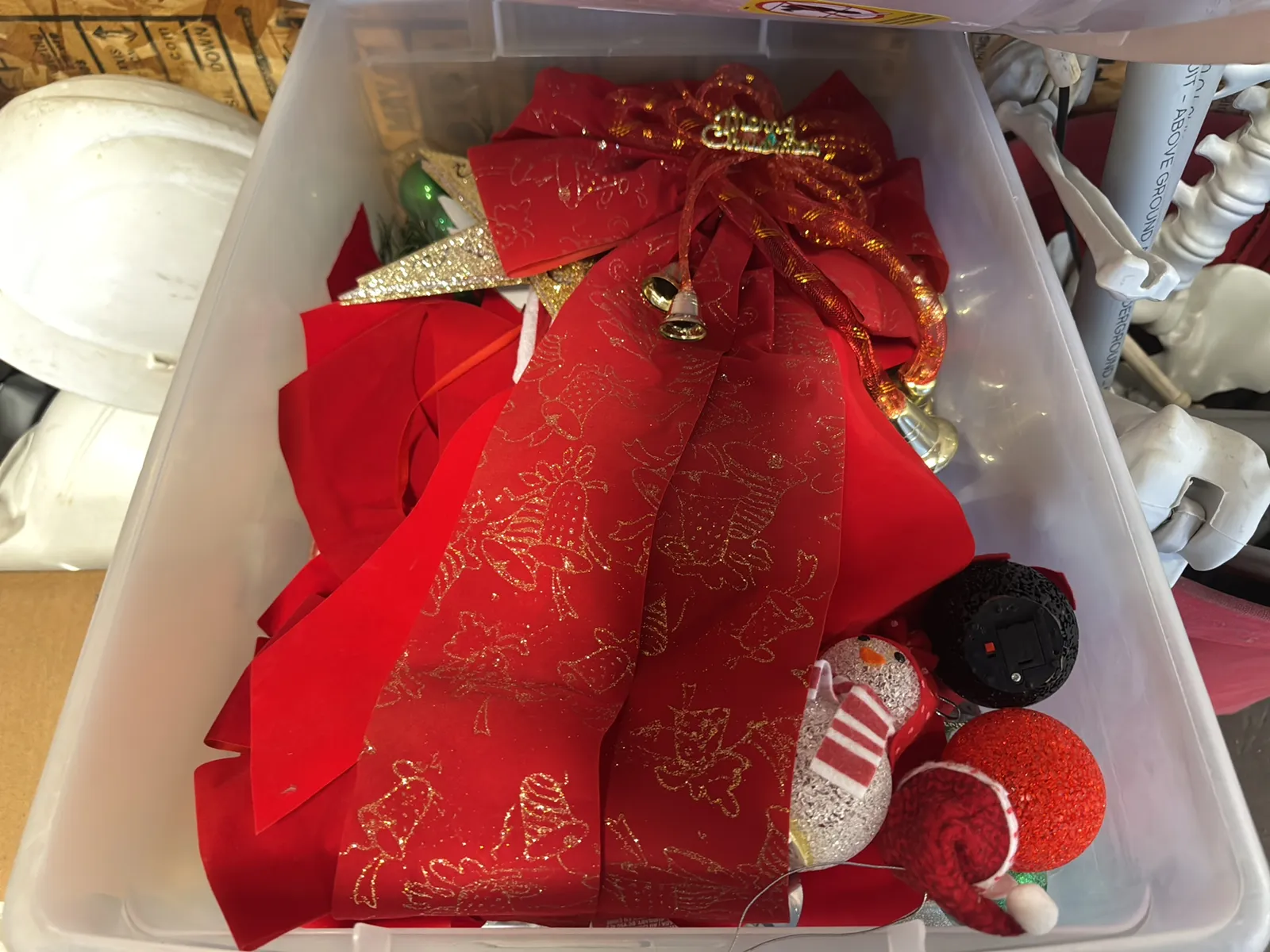 Bulk Lot: Office Holiday Decorations, Schutt Foam Baseball Bases, Football And More, photo 3 of 8