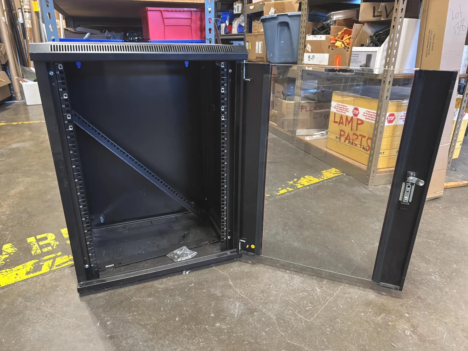 Sysracks Server Rack, photo 4 of 6