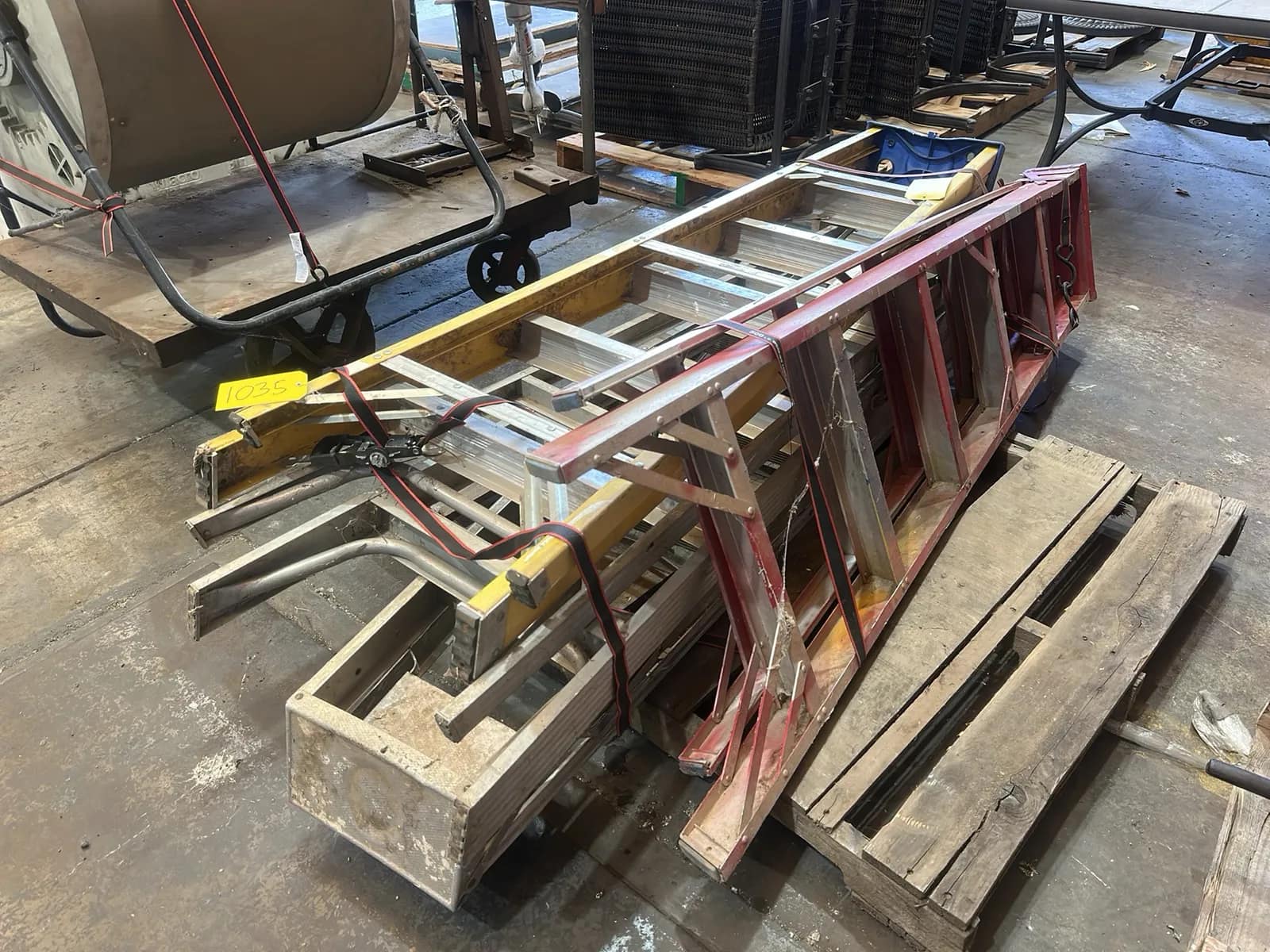 Pallet Of (4) Assorted Ladders, photo 3 of 3