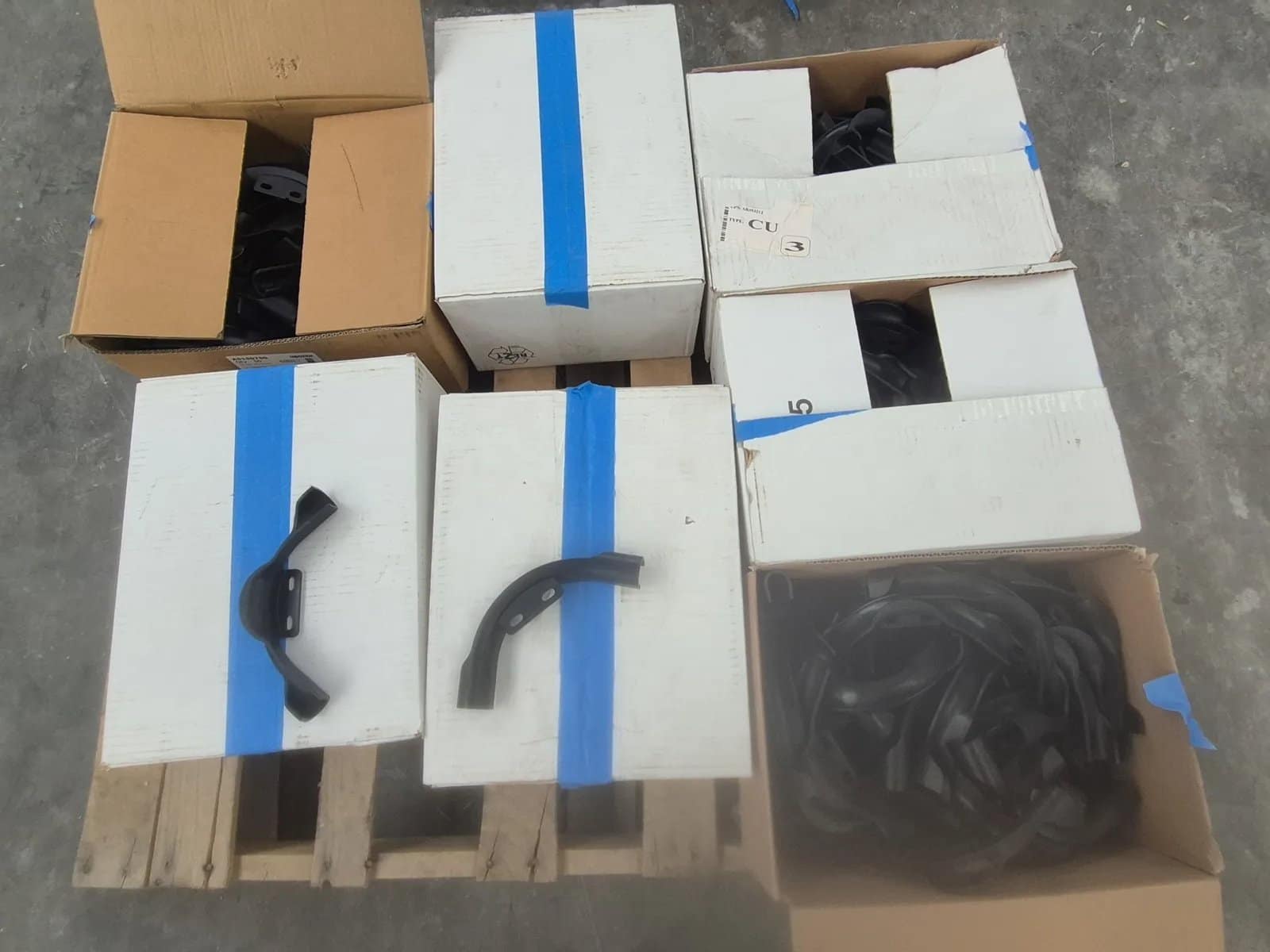 7-boxes-of-34-plastic-pex-bend-support-approximately-50-per-box-mueepd7e
