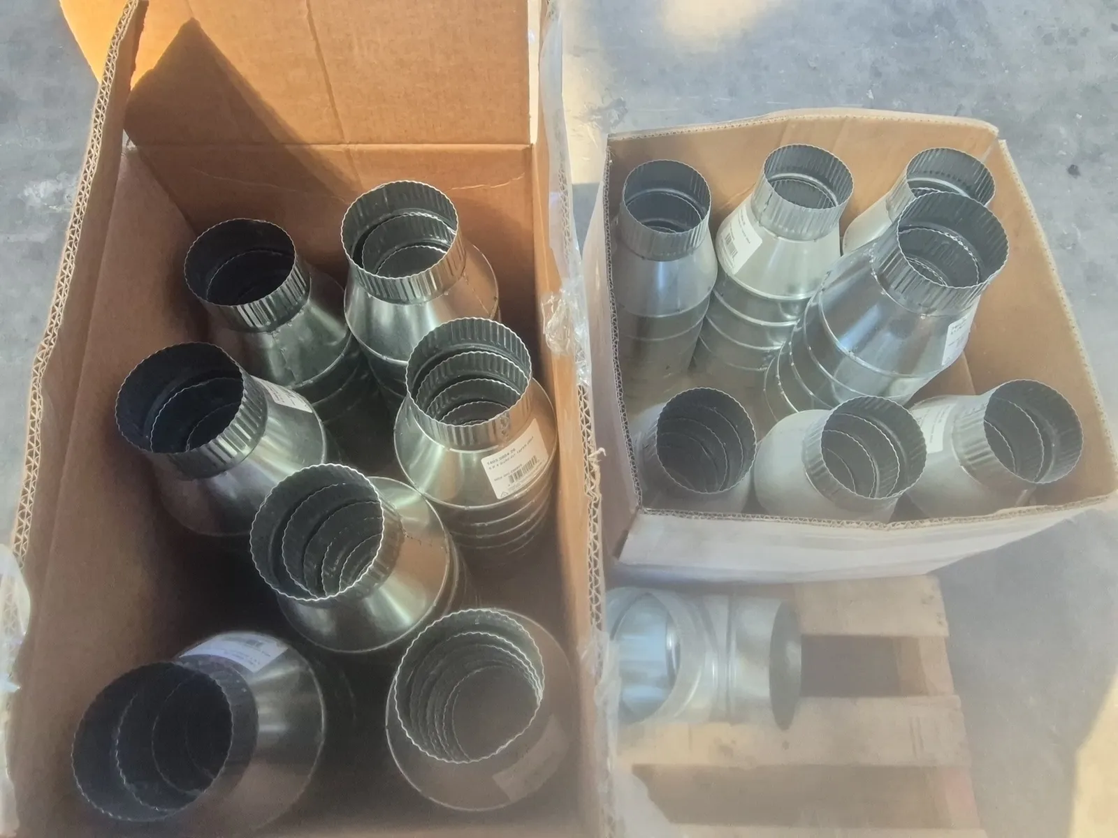 contents-of-pallet-various-6x4-hvac-duct-reducer-26-ga-mu5zuzop