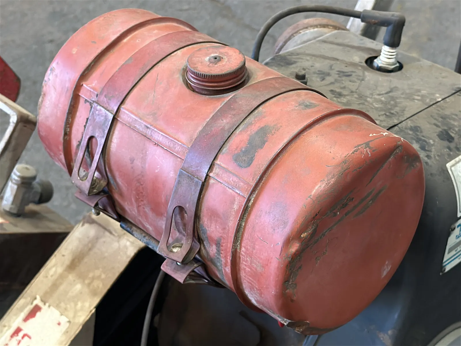 EDCO Model DS16-W Gas-Powered Walk Behind Concrete Saw, photo 11 of 14