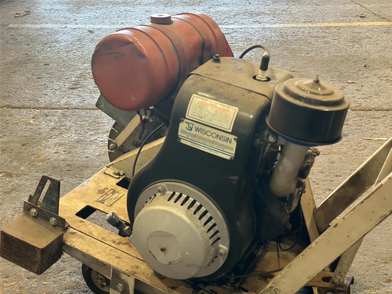EDCO Model DS16-W Gas-Powered Walk Behind Concrete Saw, photo 9 of 14