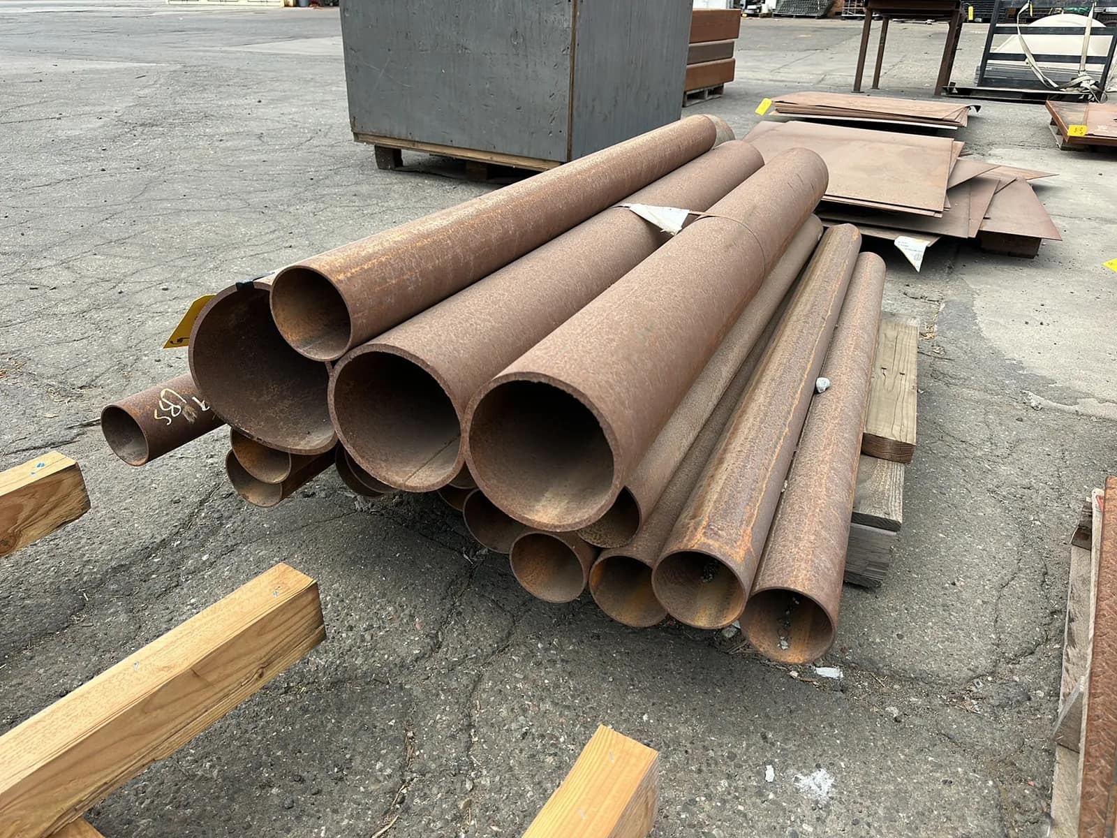 19-assorted-steel-pipes-mu6eyqfl