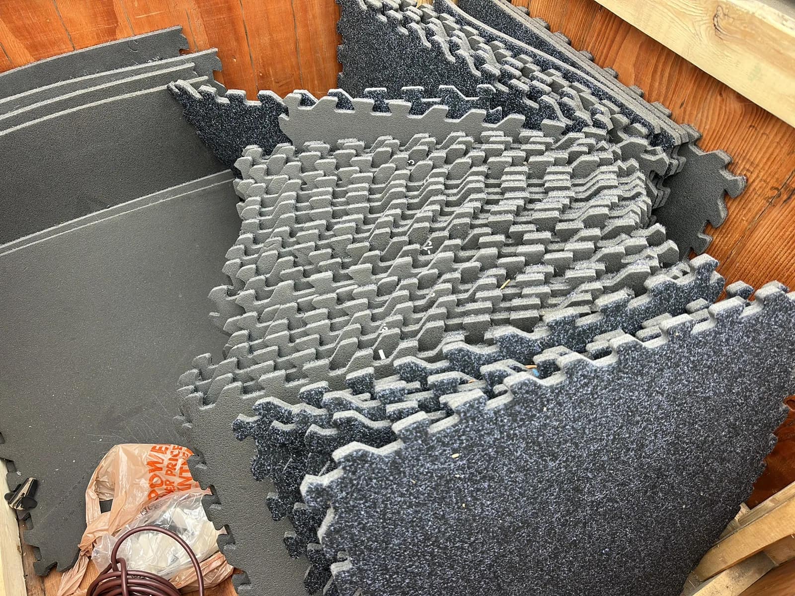 Crate and Contents: Foam Floor Pads, photo 3 of 5