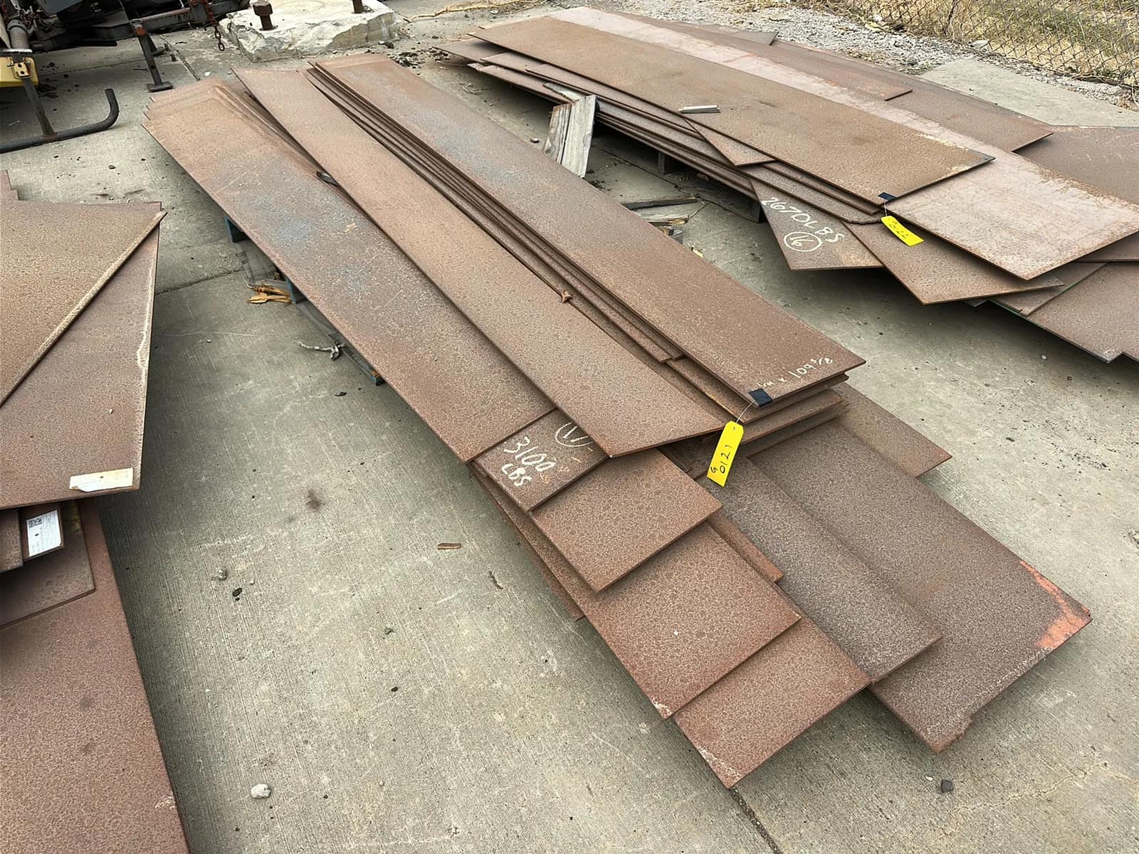bulk-lot-assorted-steel-plates-flat-bar-mu6eyrd9