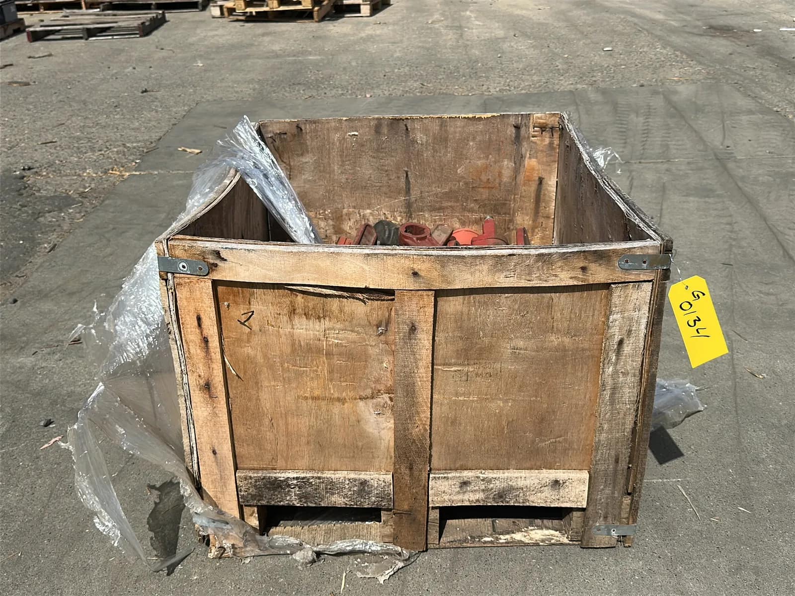 Crate and Contents: Assorted Steel Pipe Couplers And Key Handles, photo 1 of 6
