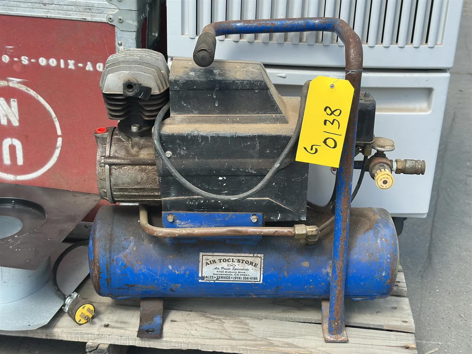 Contents Of Pallet: MovinCool Office Pro 18, Air Tool Store Air Compressor, Keal Case, And More, photo 2 of 7