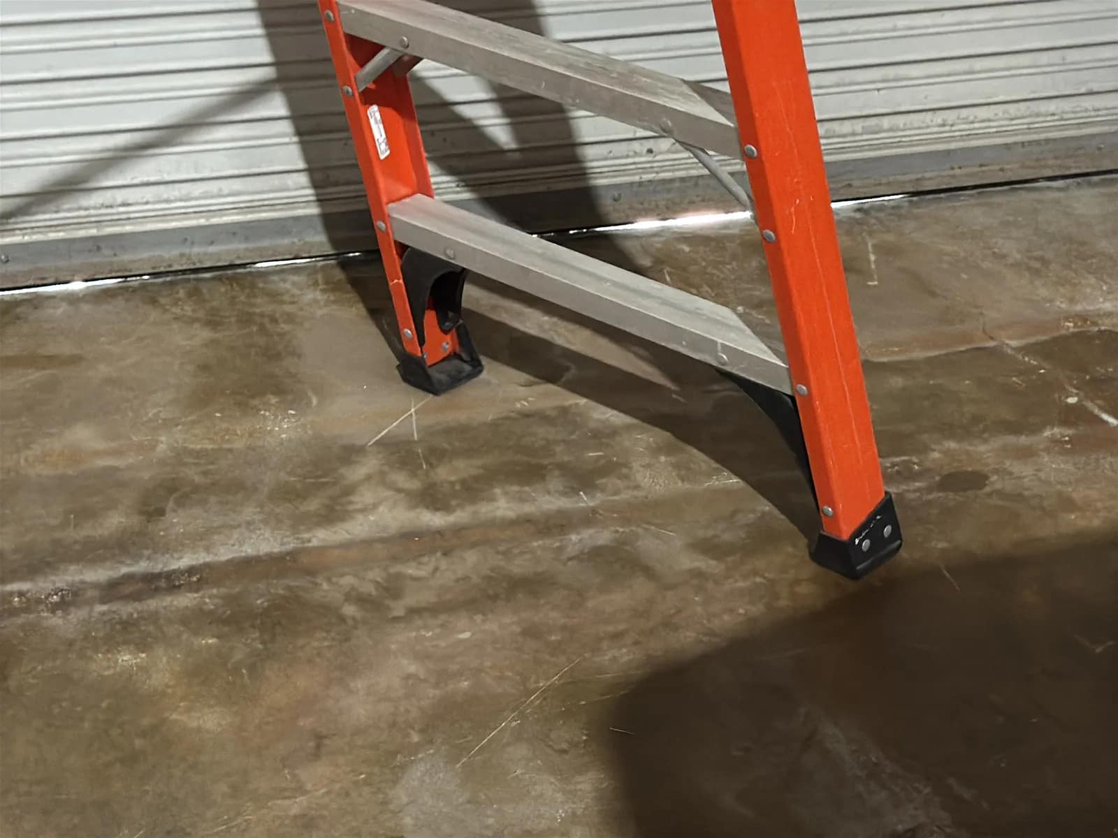 Louisville 10’ Fiberglass Ladder, photo 6 of 6