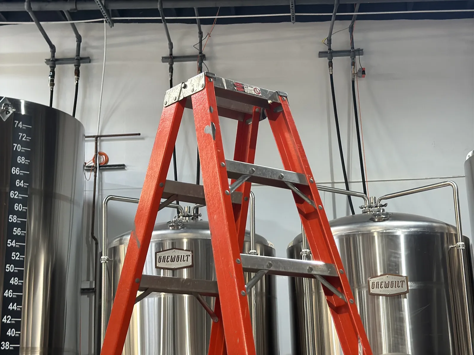 Louisville 10’ Fiberglass Ladder, photo 2 of 8