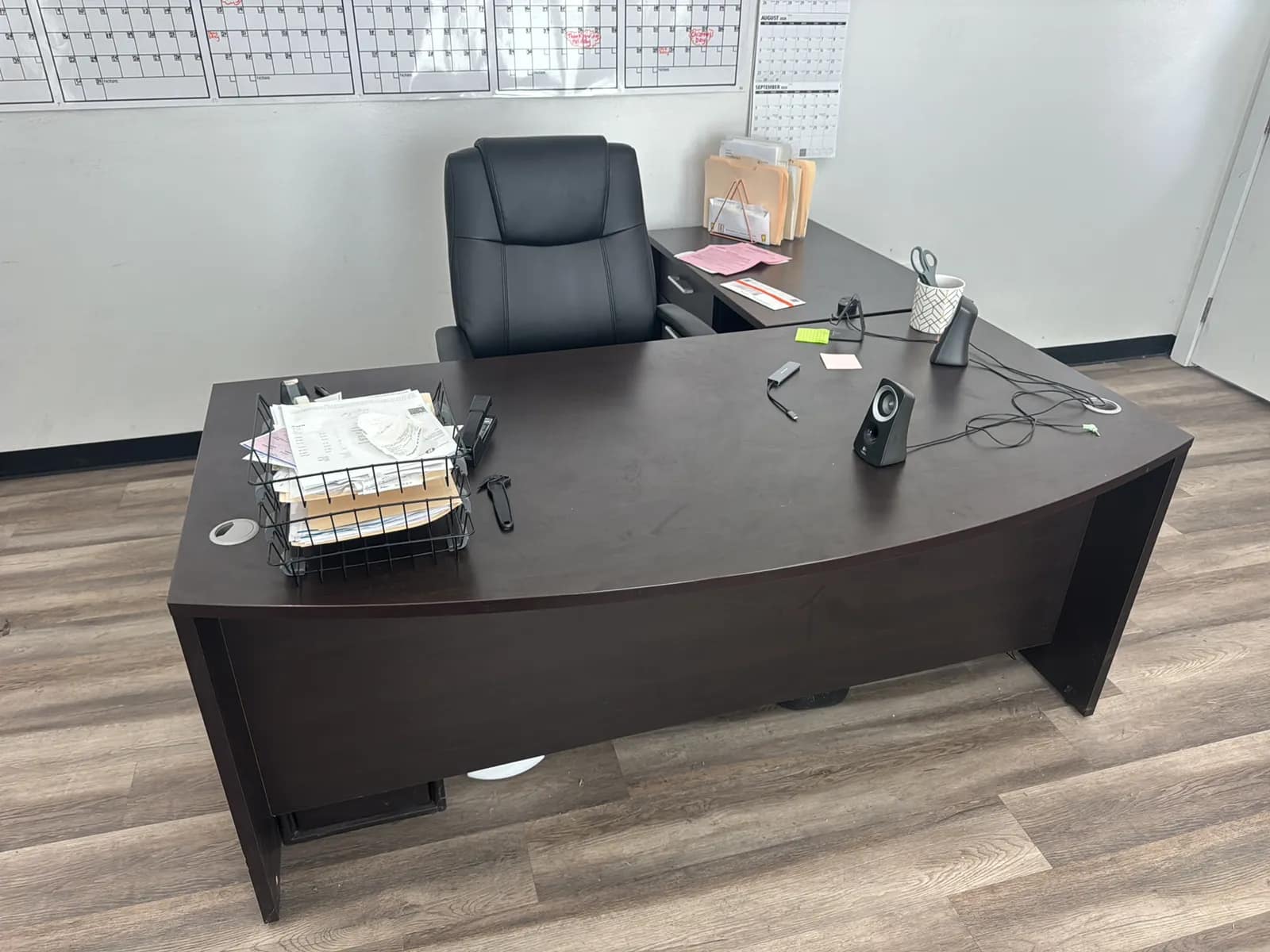 Desk And Chair (Contents Not Included), photo 2 of 9