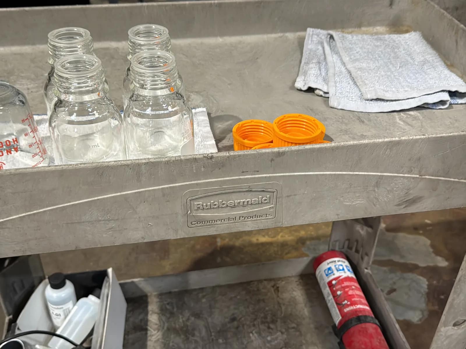 Rubbermaid Rolling Cart And Contents: Glassware, Buffer Solution, And Fire Extinguisher, photo 2 of 9