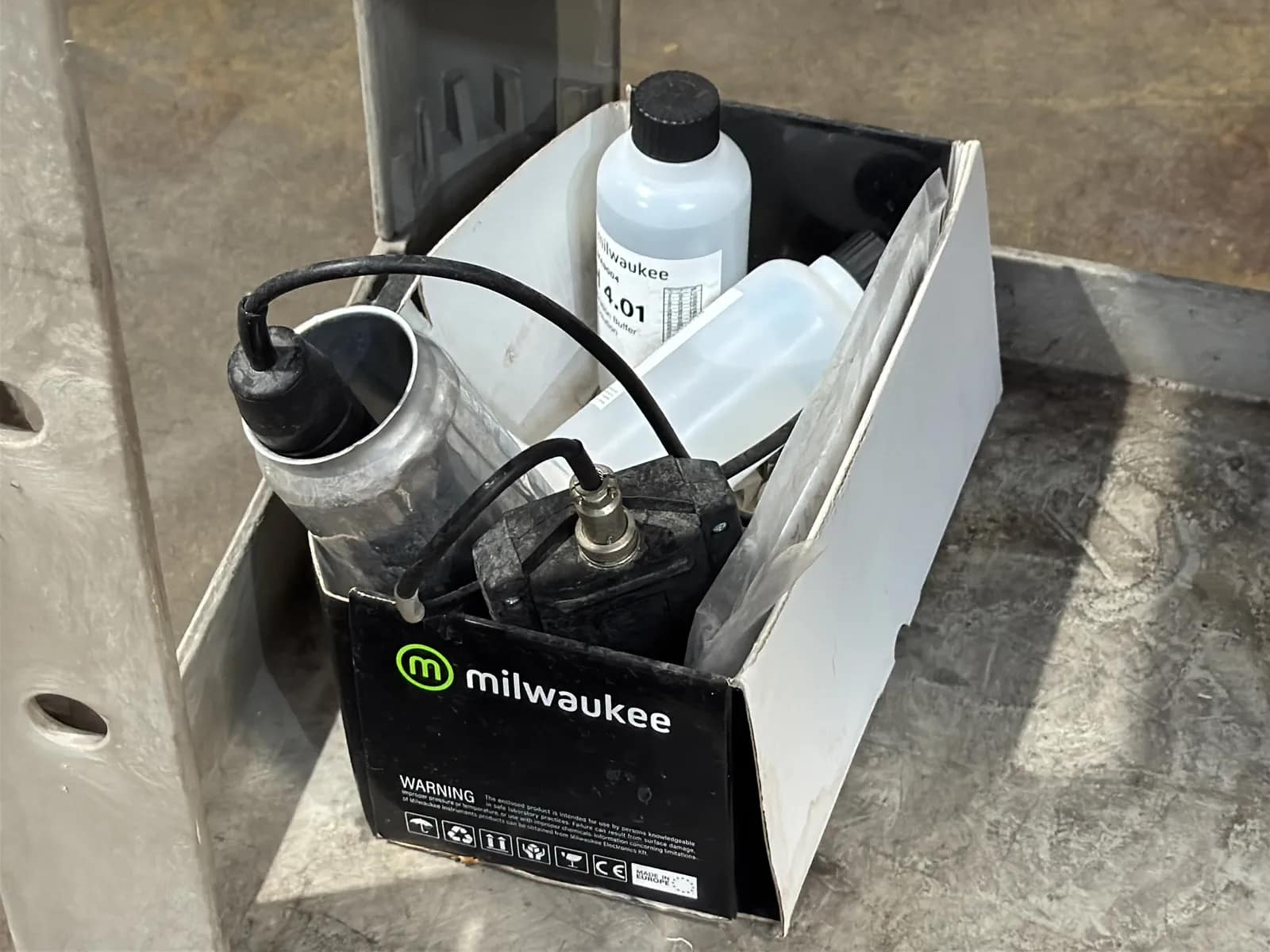 Rubbermaid Rolling Cart And Contents: Glassware, Buffer Solution, And Fire Extinguisher, photo 5 of 9