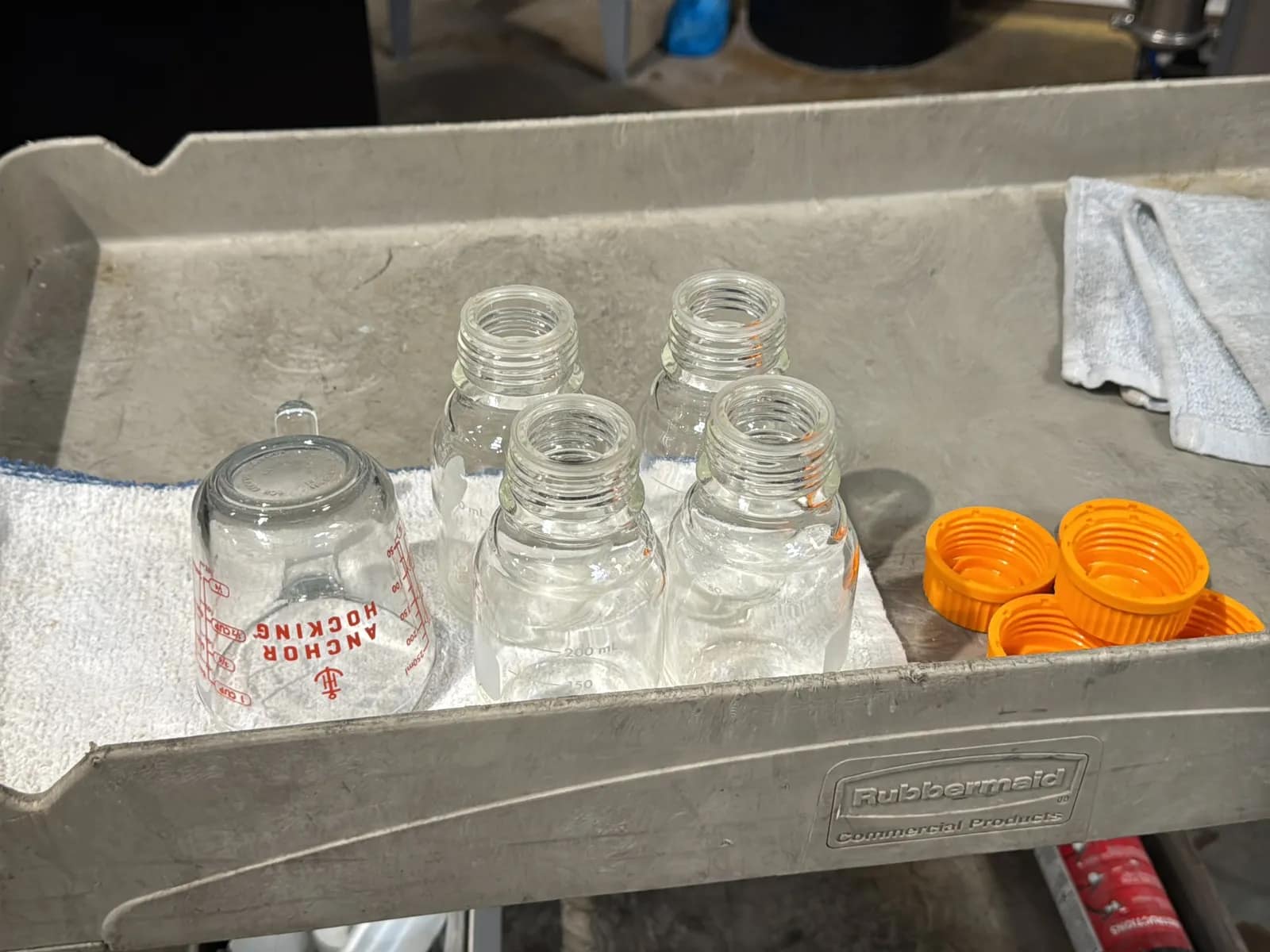 Rubbermaid Rolling Cart And Contents: Glassware, Buffer Solution, And Fire Extinguisher, photo 3 of 9