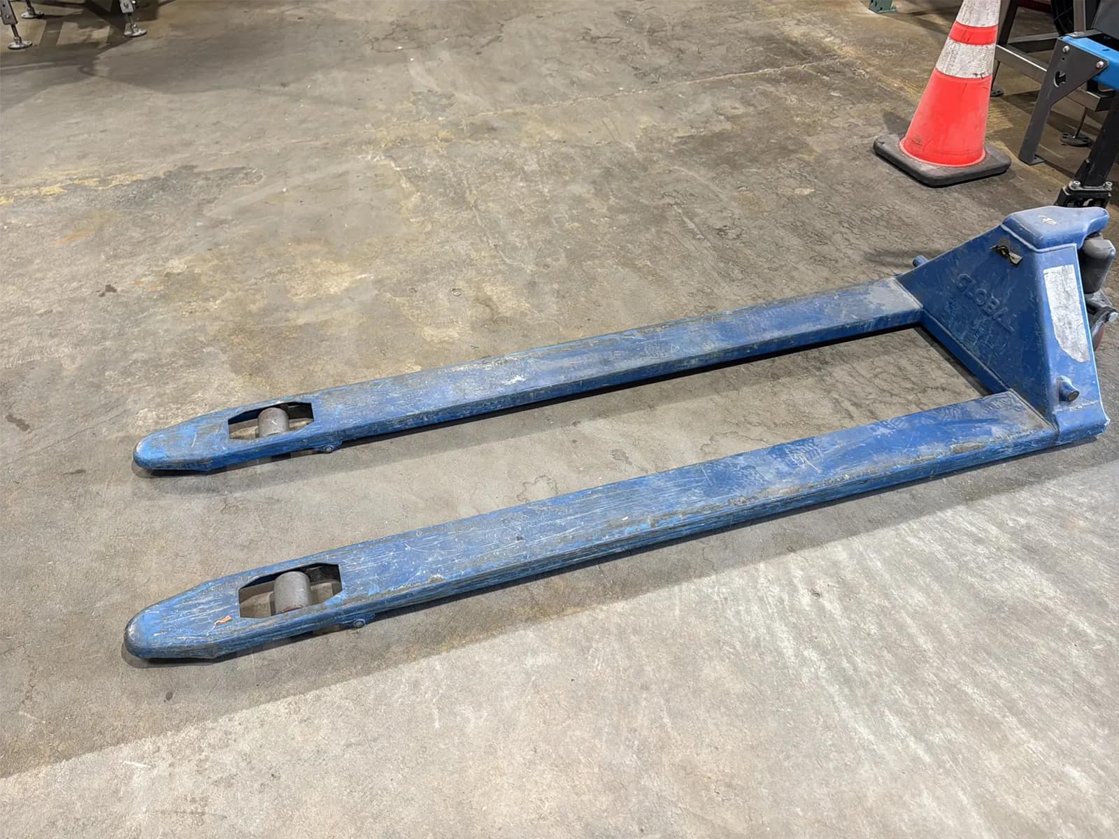 Global Industrial 4,400lb Pallet Jack With 78” Forks, photo 2 of 7