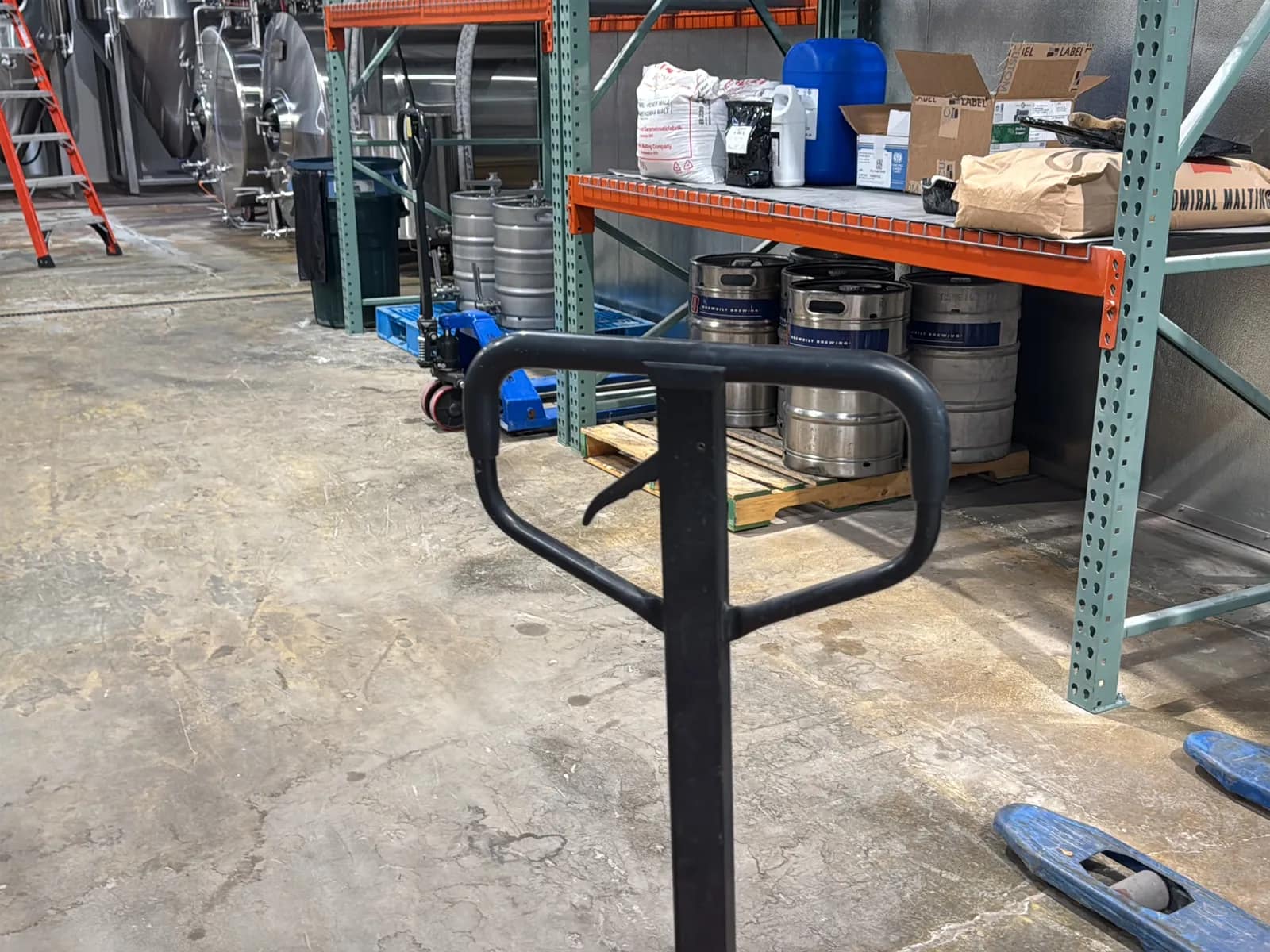 5,500lbs Pallet Jack With 48” Forks, photo 4 of 7