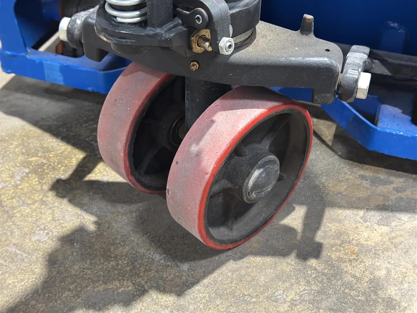 Global Industrial 4,400lb Pallet Jack With 48” Forks (Low Profile), photo 4 of 6