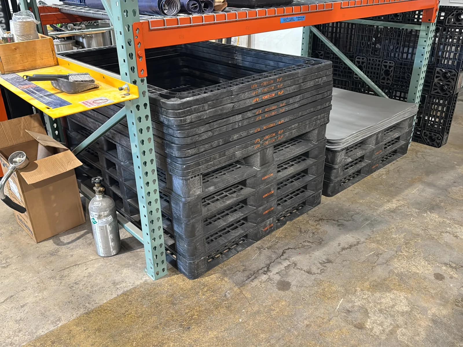(1) Section Of Pallet Racking (Contents Not Included), photo 5 of 8