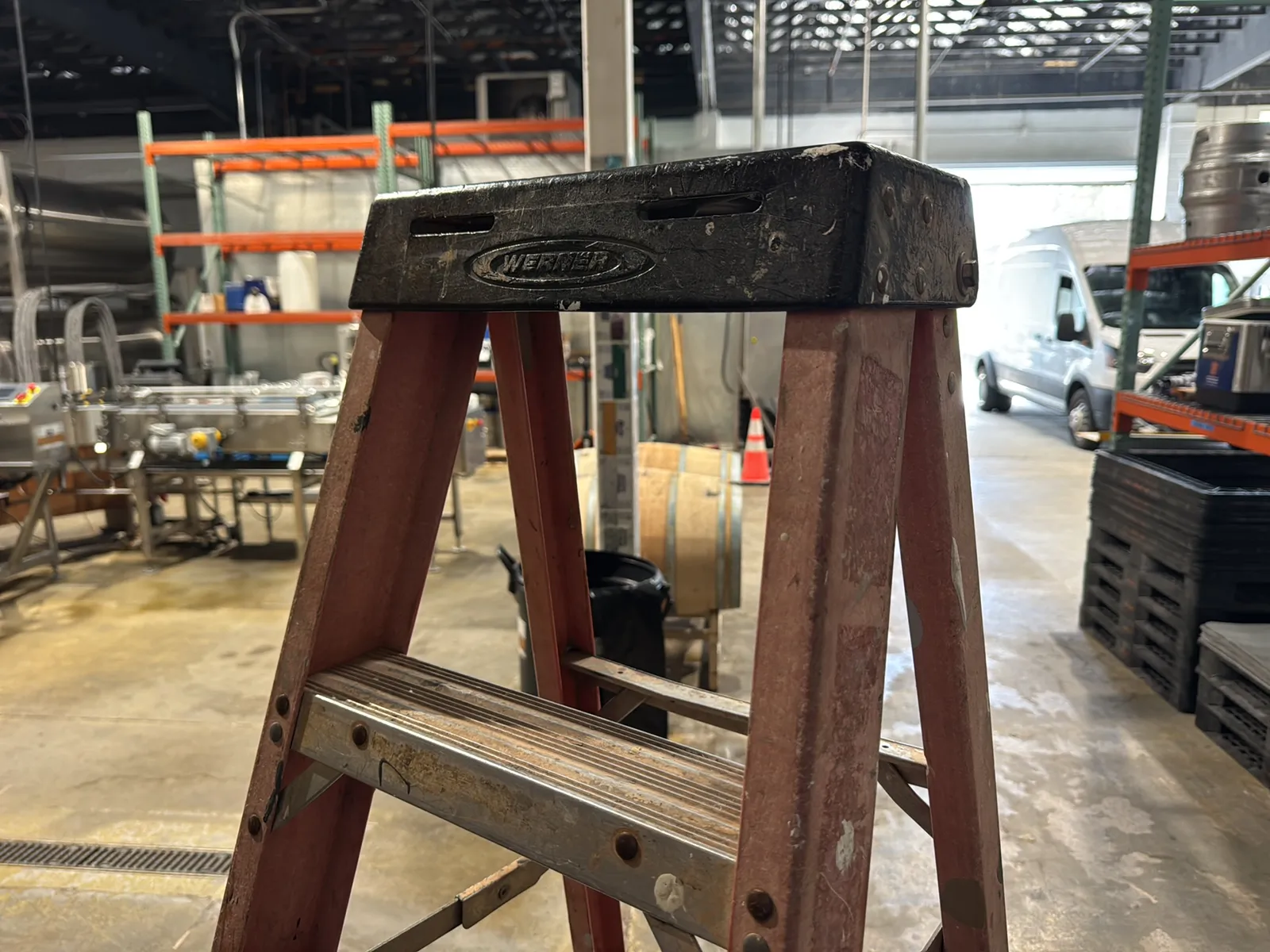 Werner 6’ Fiberglass Ladder, photo 2 of 5