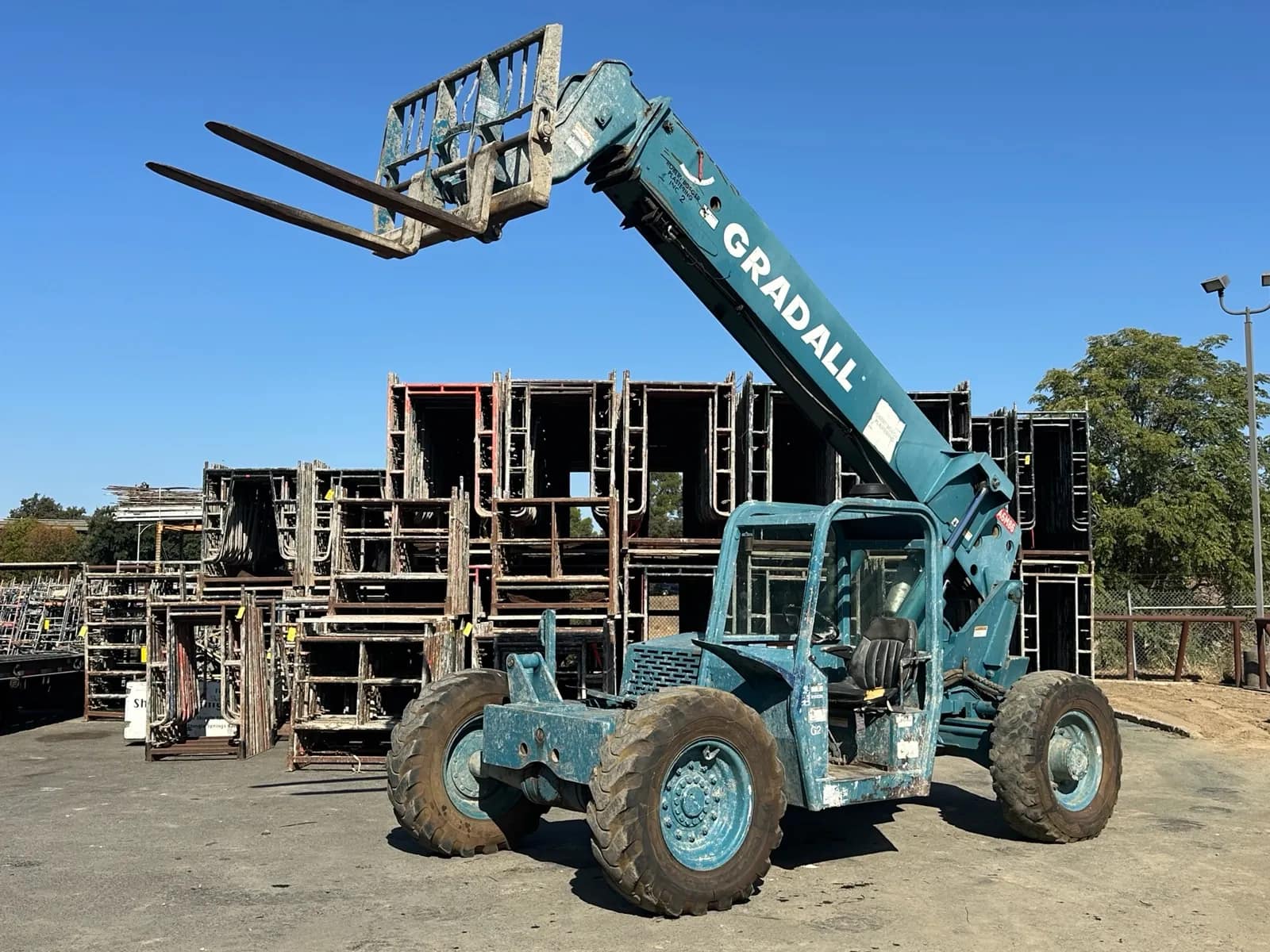 gradall-534d-9-9000lb-45-reach-telehandler-mudlgada