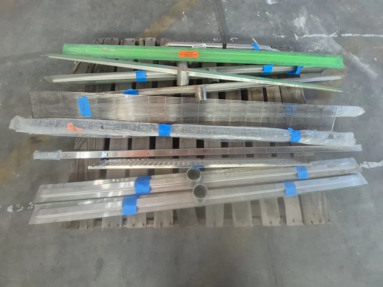 contents-of-pallet-shower-trench-drain-hardware-1-grab-bar-1e3417