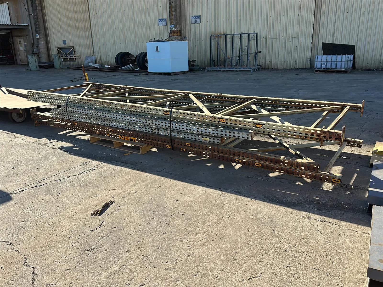 Pallet Racking Bundle: (2) 184” Uprights, (2) 10’ Uprights, And (2) 190” Uprights, photo 3 of 6